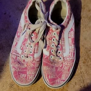 Women's Van's shoes size size 6. Brand new.